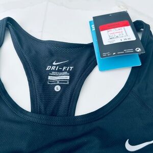 Brand new Gap Dri fit women's tank top size Large